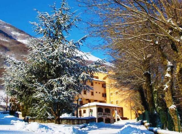 Leo Hotel Leonessa Exterior photo